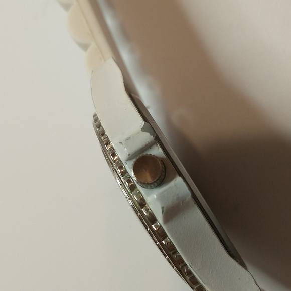 Geneva watch white silicone band Rhinestones - Picture 7 of 7